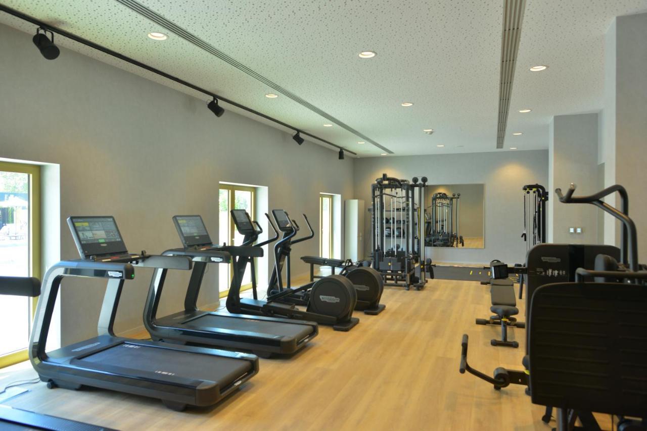 Mk Hotel 地拉那 外观 照片 The gym at the hotel