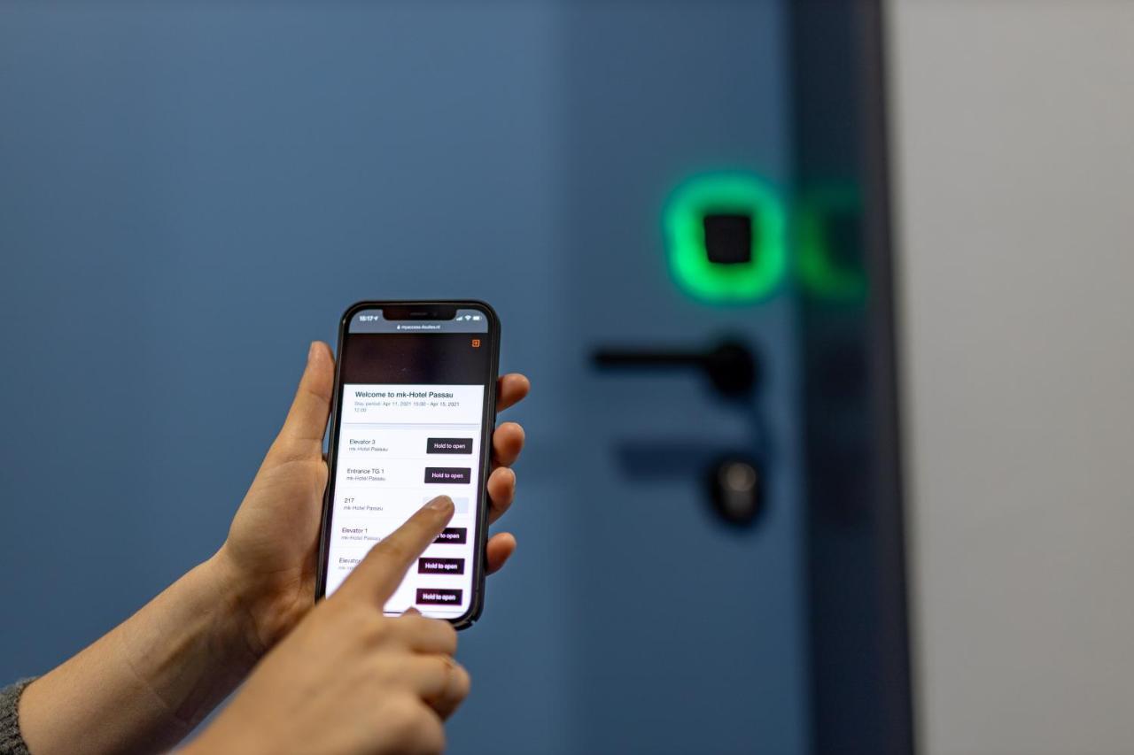 地拉那mk酒店 Rinas 外观 照片 Nuki Smart Lock