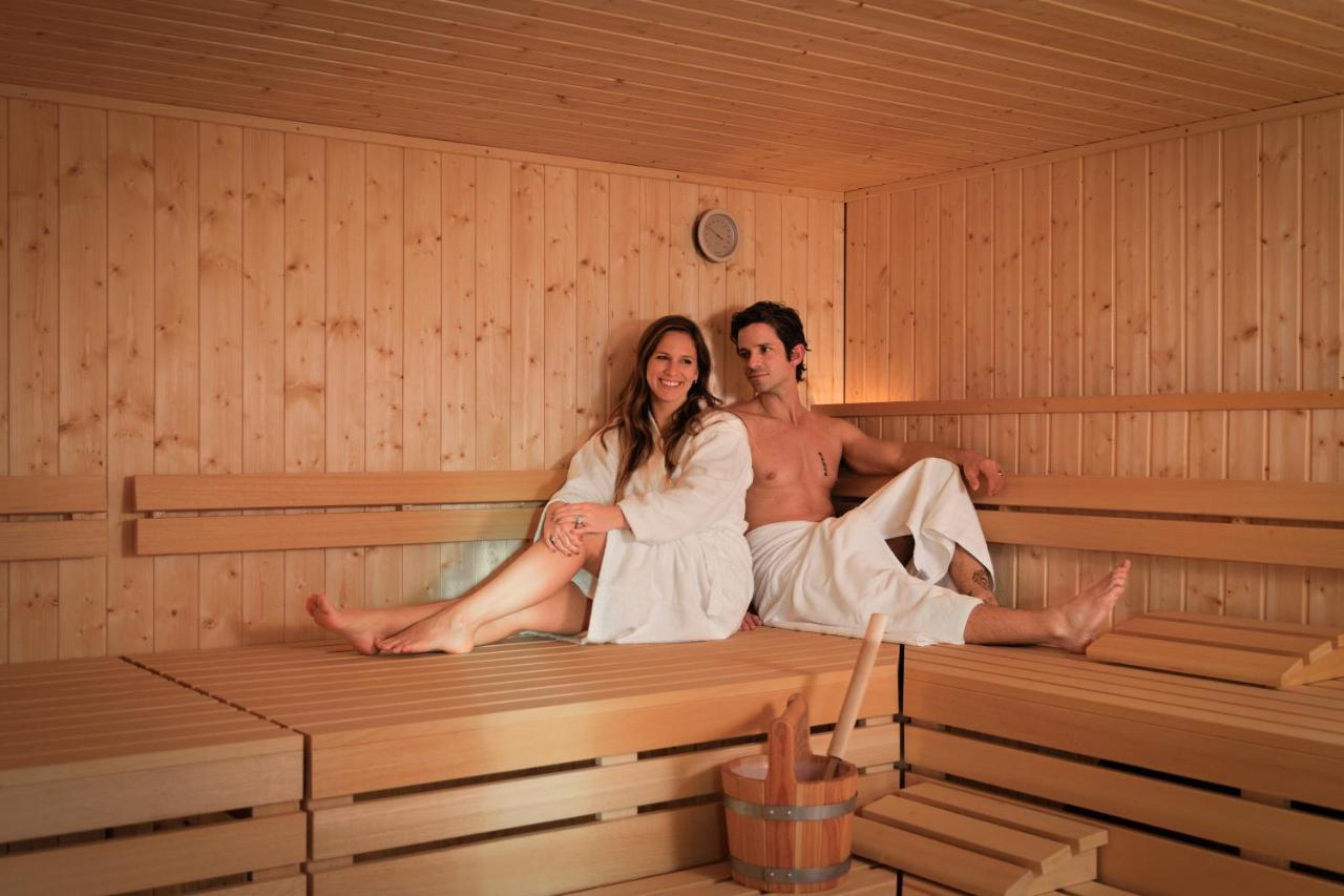 地拉那mk酒店 Rinas 外观 照片 Sauna